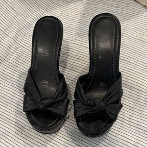 Arizona Jean Company Black Knot Mules